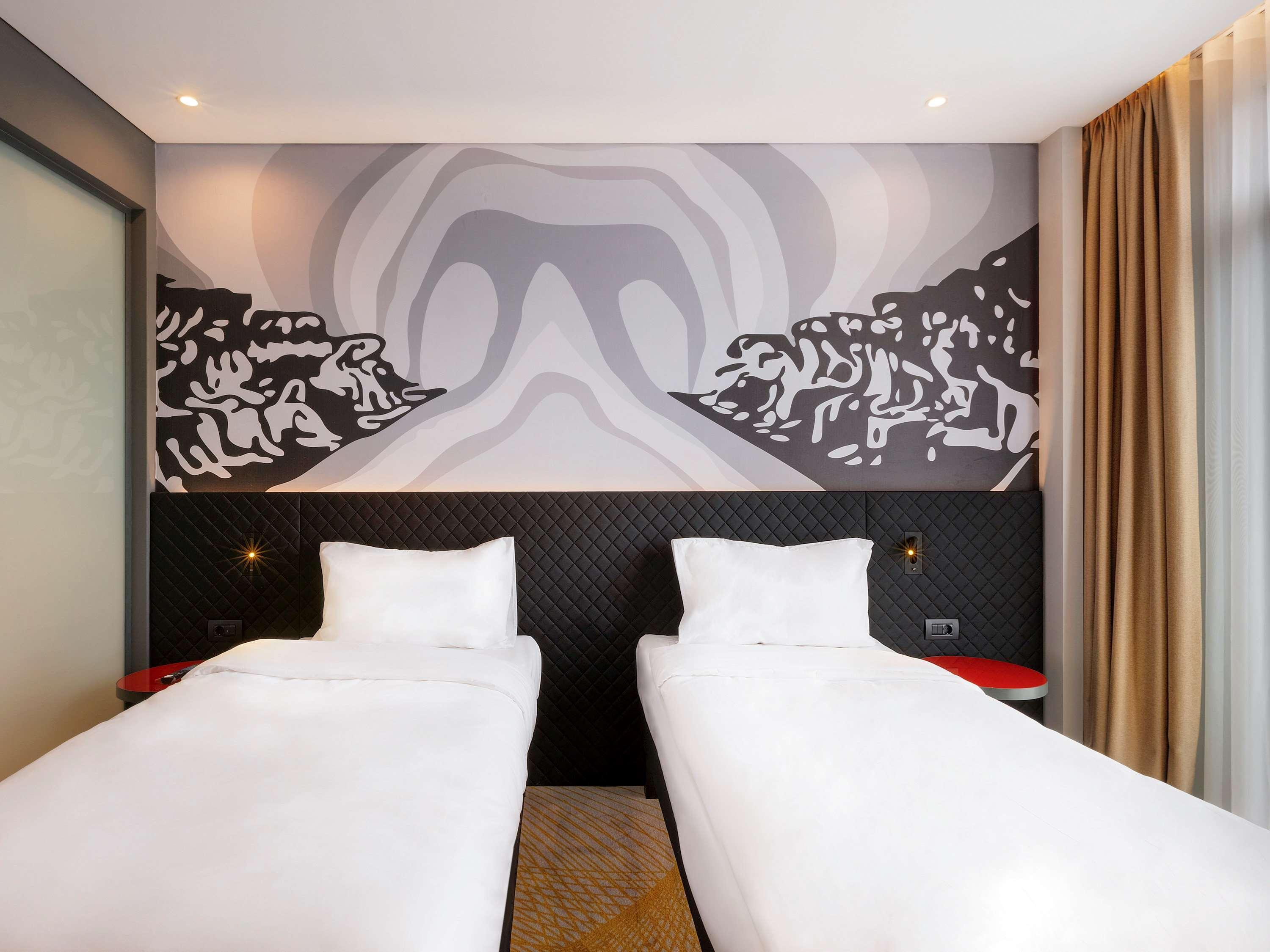 Ibis Styles Istanbul Merter 외부 사진 A room at the hotel