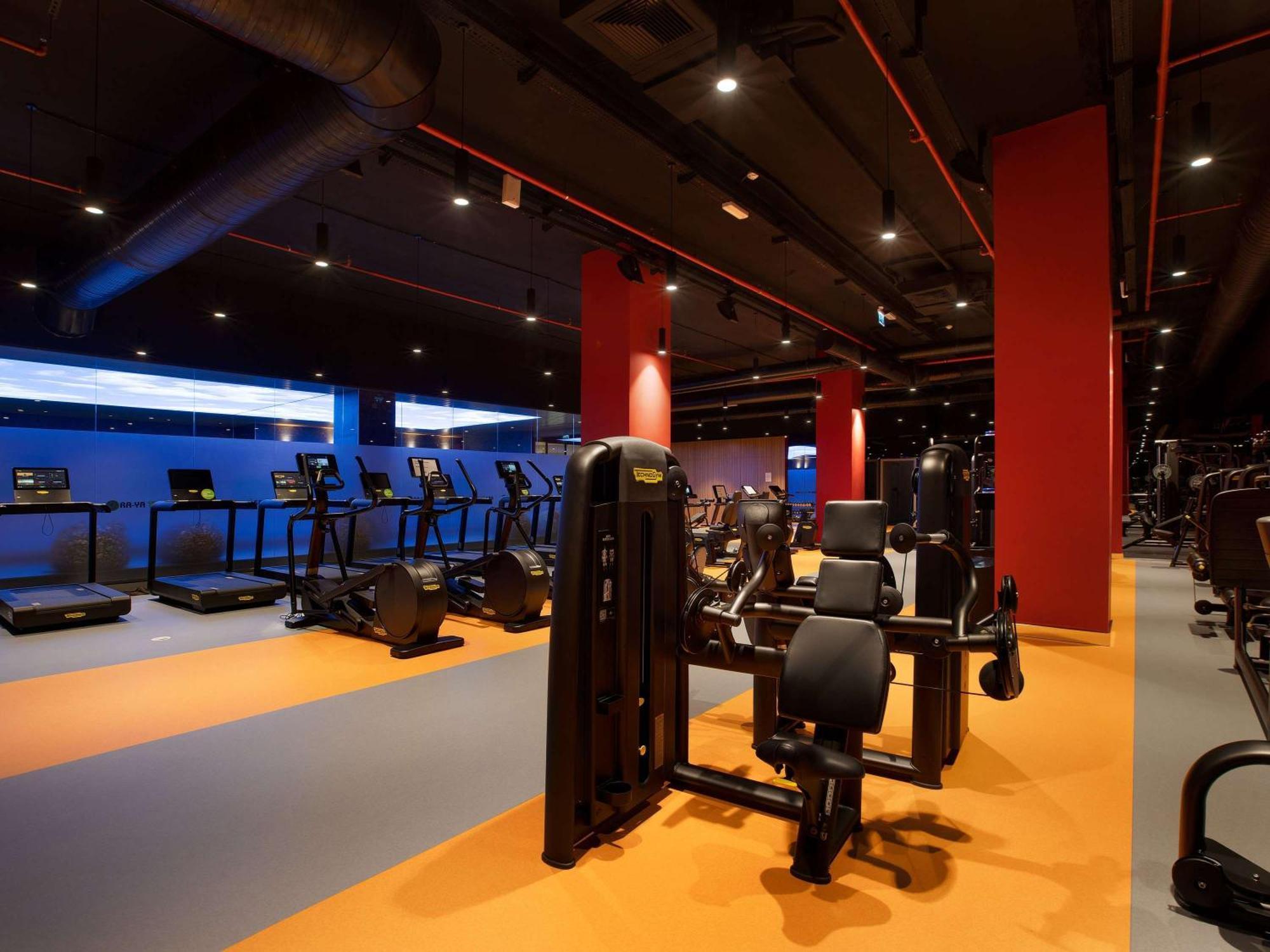 Ibis Styles Istanbul Merter 외부 사진 The gym at the hotel