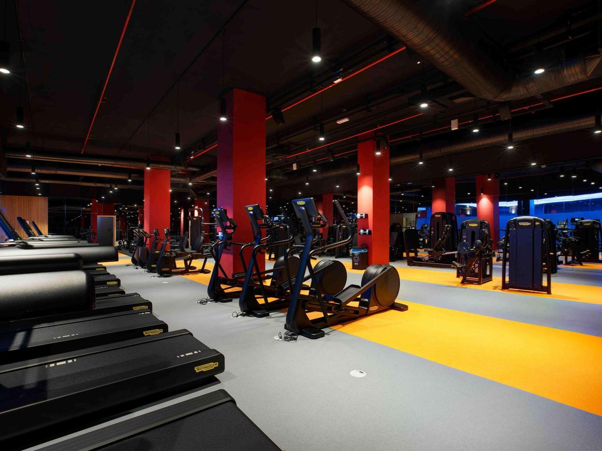 Ibis Styles Istanbul Merter 외부 사진 The gym at the hotel